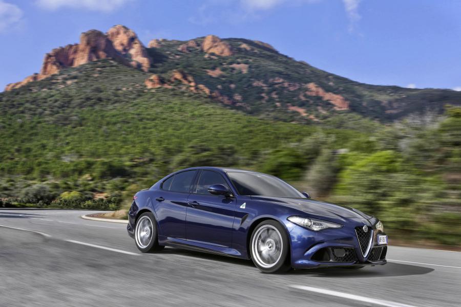 Alfa Romeo Giulia Quadrifoglio 2016 года  (WW) (фото 7 из 40)